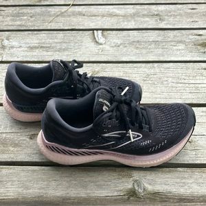 Brooks Glycerin 19 - Size 9 Medium width